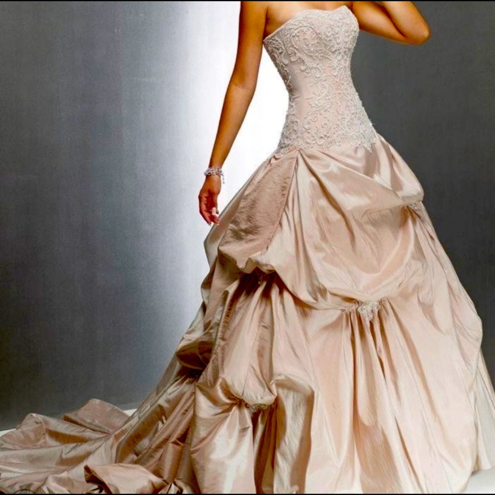 Maggie Sottero Victoriana Blush Pink Ball Gown Wedding Dress Maxi Bustle Beaded